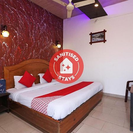 Oyo 74862 Shree Krishna Leela Hotel Манипала Екстериор снимка
