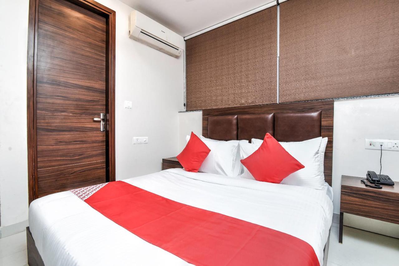 Oyo 74862 Shree Krishna Leela Hotel Манипала Екстериор снимка